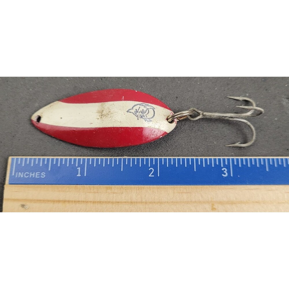 Vintage Fishing Lure Daredevl Brand Red & White Teeth Marks Devle-Dog 7700